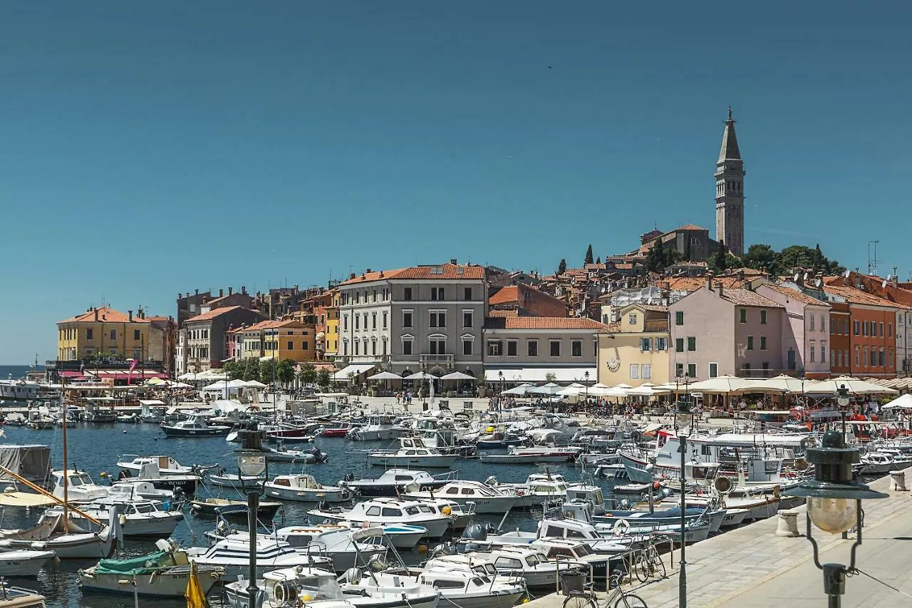 Royal View Apartment Rovinj 0*,